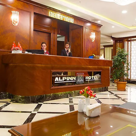Hotel Alpinn Istanboel